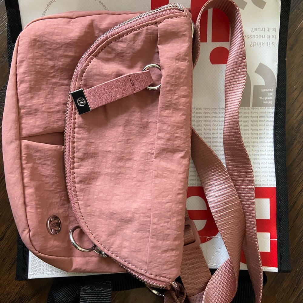 Lululemon belt bag
